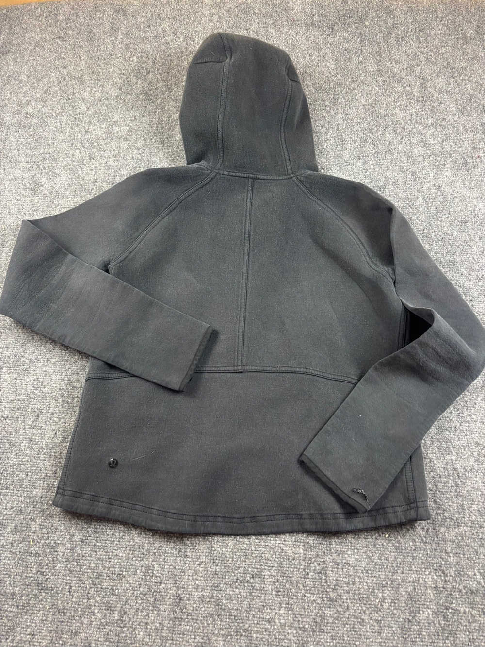 LULULEMON Women’s Black City Bound zip up Hoodie size: 6 - Picture 2 of 9